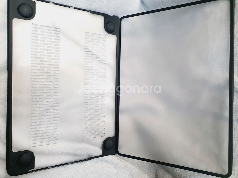 개봉 신품급 맥북에어13 M4 램16GB 10core MW0X3KH/A 판매합니다--8