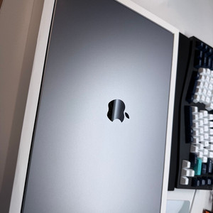 맥북 M1 pro 16인치 32G 1TB