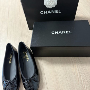 샤넬 발레리나 플랫슈즈 페이던트 38