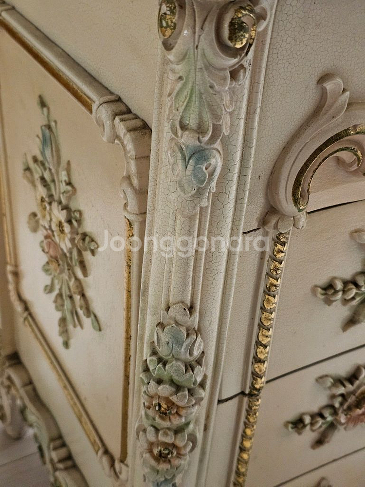 로코코 스타일 4단 서랍장--1