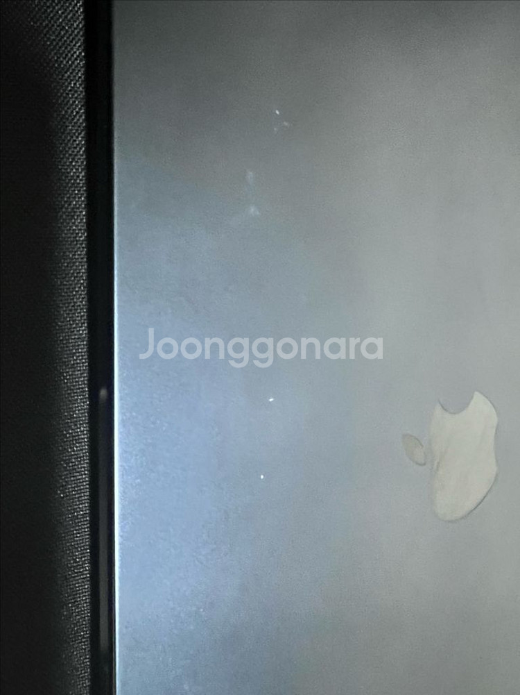 맥북 에어 M2 13인치 16g / 512--3