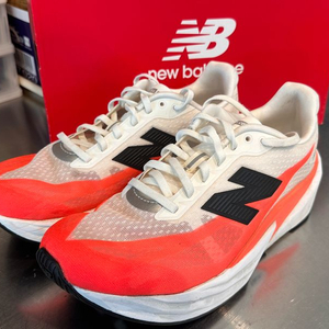 뉴발란스 퓨어셀 레벨