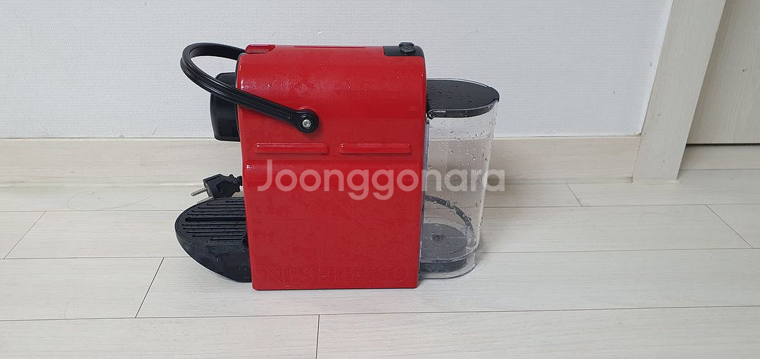 네스프레소 이니시아 C40 캡슐 커피머신 판매--2