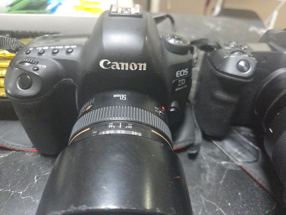 캐논 EOS R + 시그마 105mm 렌즈 세트--1