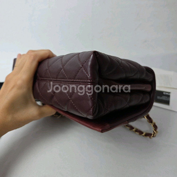 샤넬 카프스킨 미듐 크로스백--4