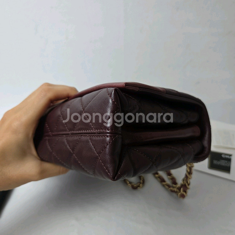 샤넬 카프스킨 미듐 크로스백--3