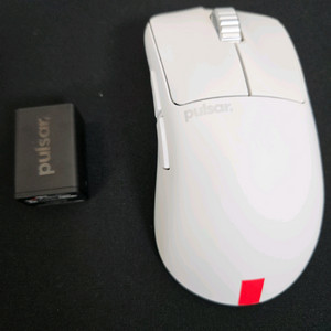펄사 xlite v3 es 화이트 마우스 팝니다.