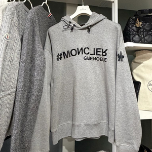 (정품)몽클레어 그레이 맨투맨 후드티 L사이즈