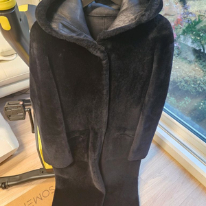 무스탕 후드 코트