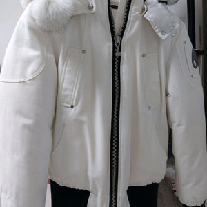 정품 무스너클 데비봄버 패딩 s 새상품