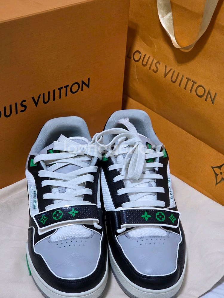 루이비통 벨크로 트레이너 스니커즈 9.5 Size--6