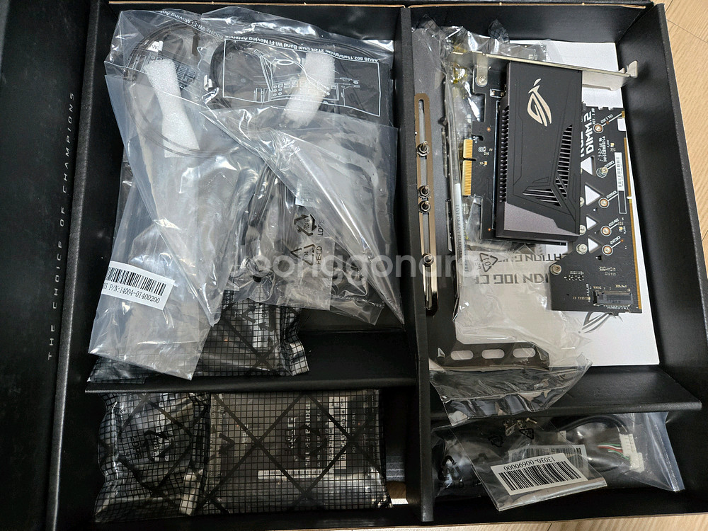 ASUS ROG ZENITH EXTREME 메인보드+cpu 2950x--1