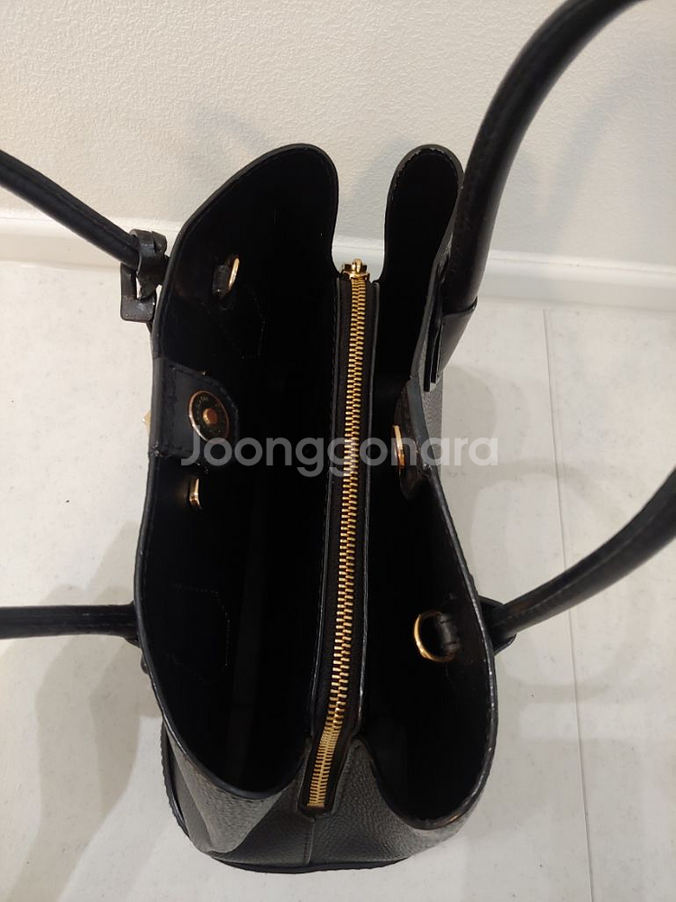 마이클코어스 크로스백--6