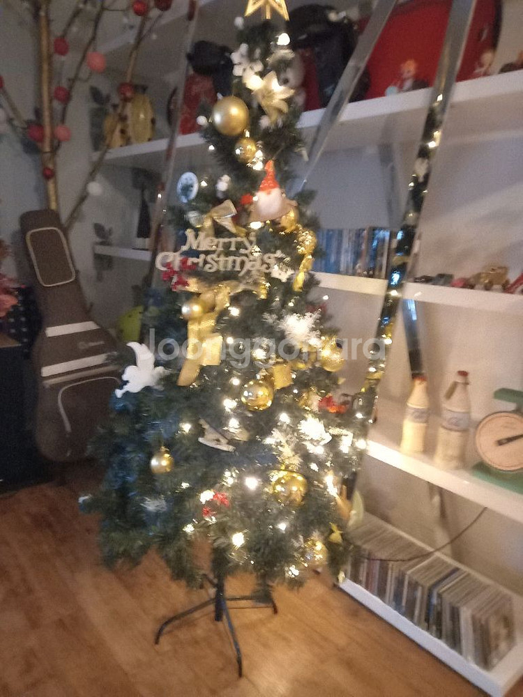 크리스마스 트리1미터60센치 장신구/전구 풀세트 택포35000원--0