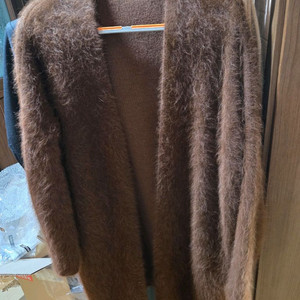 브릭브라운 컬러 앙고라 가디건