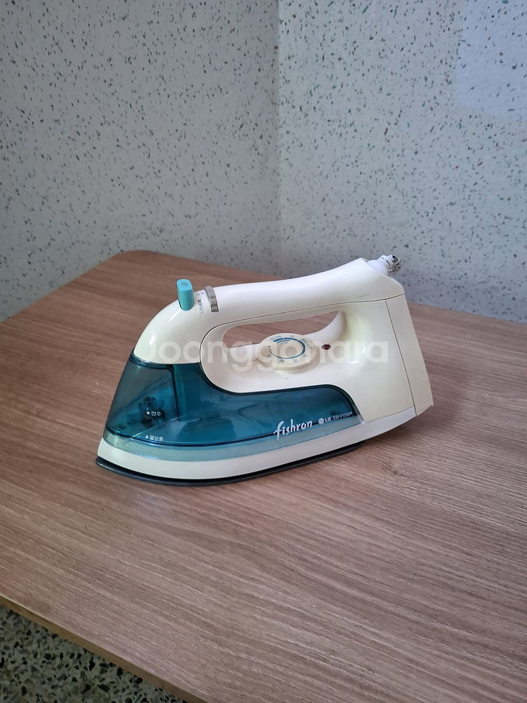 LG Fishron 스팀다리미 ESI-V1252P 판매합니다~~--0