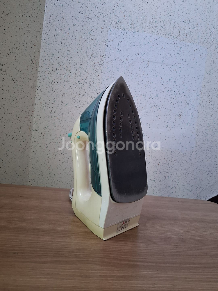 LG Fishron 스팀다리미 ESI-V1252P 판매합니다~~--2