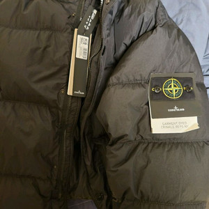 25fw 스톤아일랜드 크링클랩스 패딩 블랙 xl