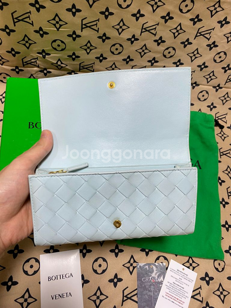 보테가베네타 신형 안트레치아토 지퍼 장지갑--1