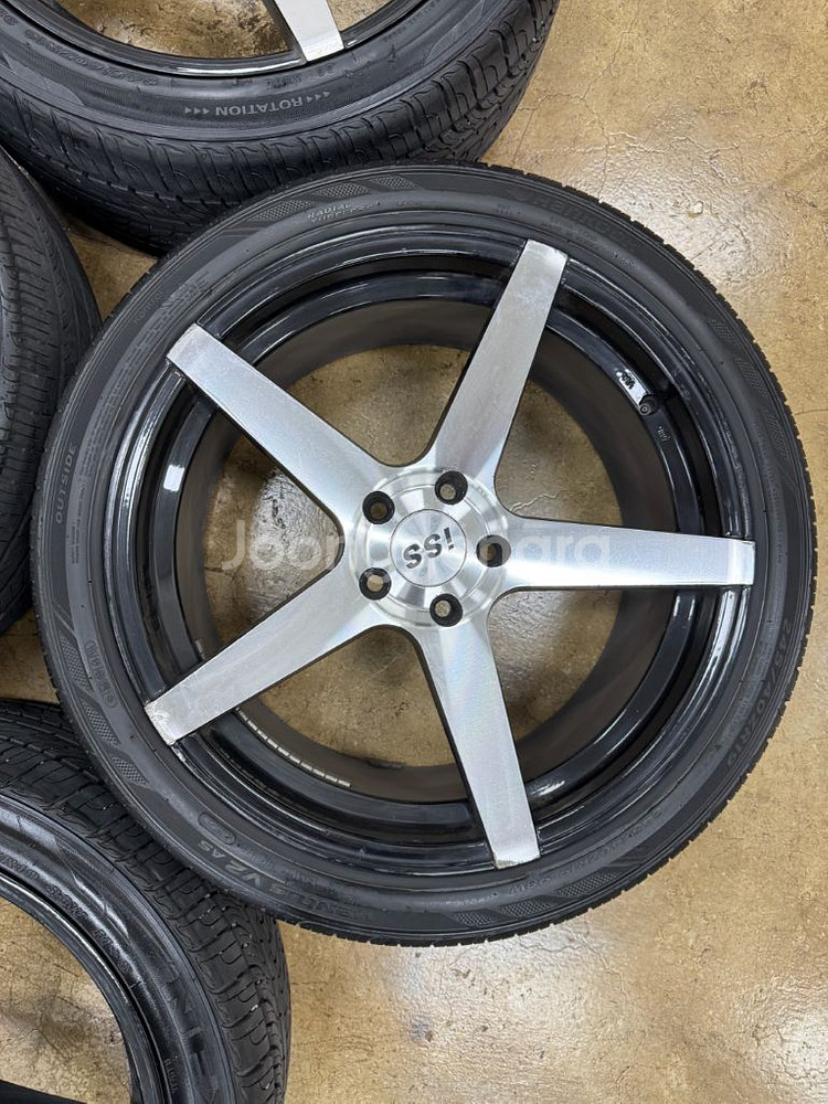 CV3 19인치 휠 타이어 팝니다--2