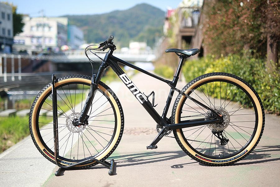 *상태좋음*22년 BMC 투스트로크 01 FIVE S -29인치---3