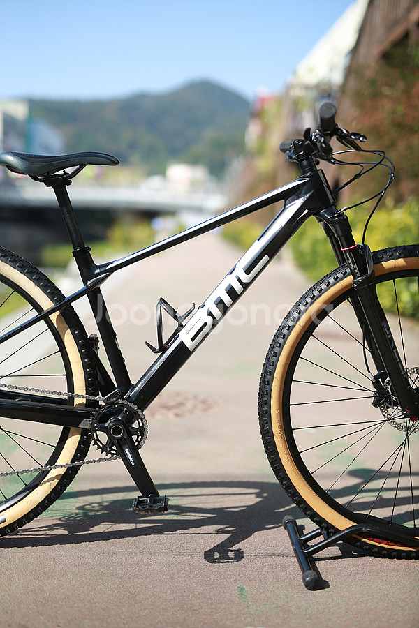 *상태좋음*22년 BMC 투스트로크 01 FIVE S -29인치---4