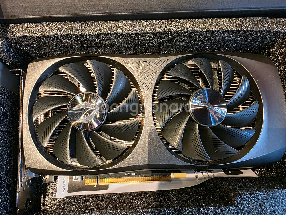 조택 ZOTAC RTX 4070 Twin Edge OC 12GB 팝니다.--1