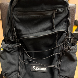 슈프림 백팩