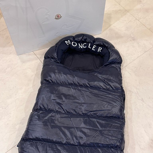 22FW 몽클레르 베이비 다운 필 베이비 네스트 (패딩 겉싸개)