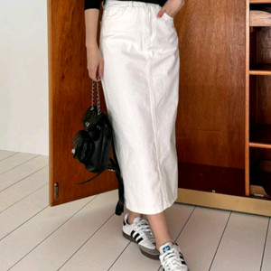 새상품) 스파오 코듀료이 골덴스커트 아이보리 화이트 H라인 롱스커트 26