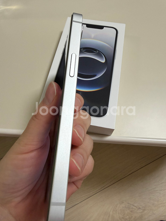 아이폰 16e 화이트 128기가 자급제--2