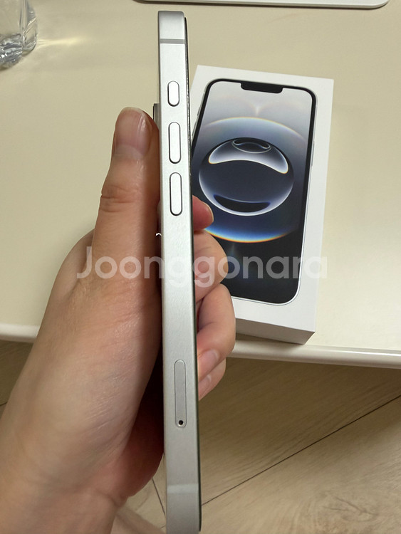 아이폰 16e 화이트 128기가 자급제--4