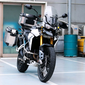 타이거900 랠리 프로 트라이엄프 2021년식 오토바이 판매합니다