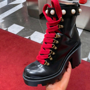 구찌 워커 포인트 진주 부티힐235사이즈