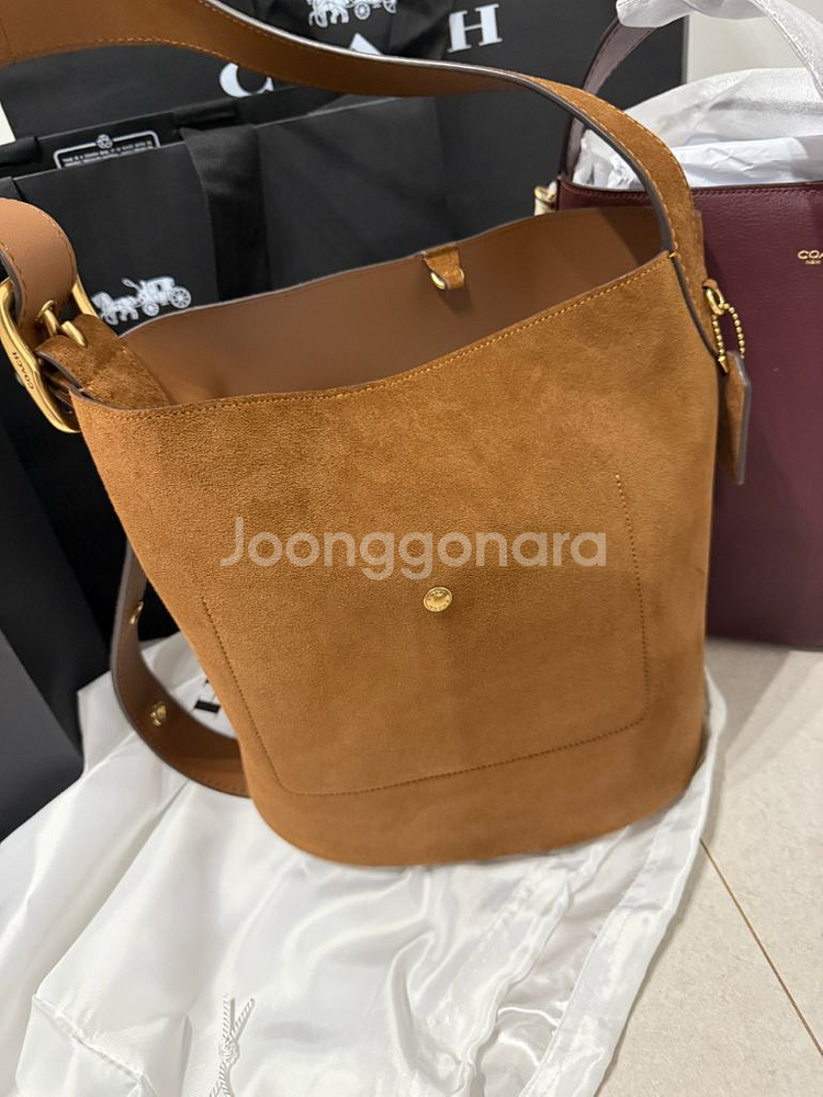 코치 스웨이드 버킷백--5