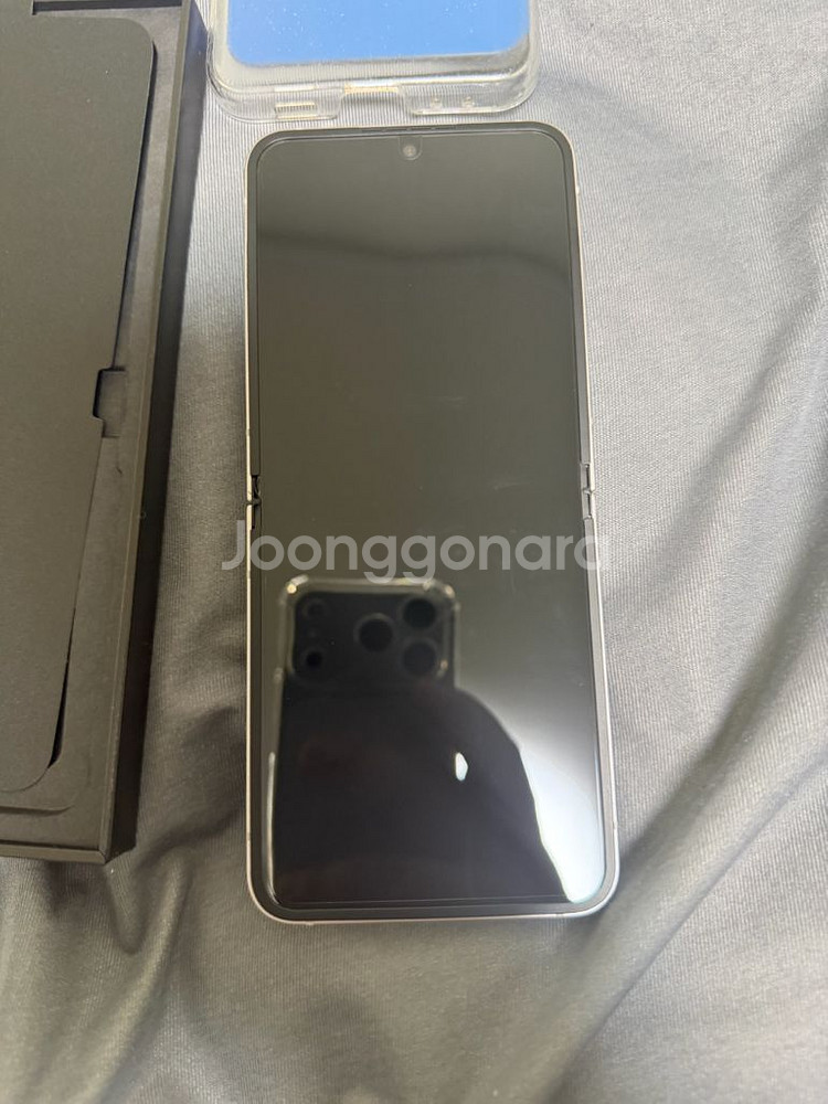 갤럭시 z플립6 256 실버쉐도우 풀박 판매--1