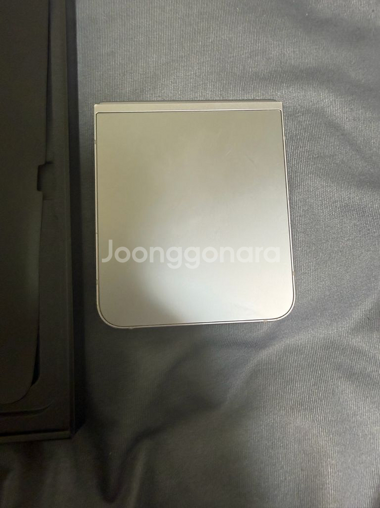 갤럭시 z플립6 256 실버쉐도우 풀박 판매--7