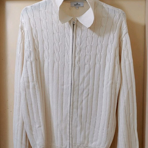 아워스코프 크림 꽈배기니트집업 팝니다