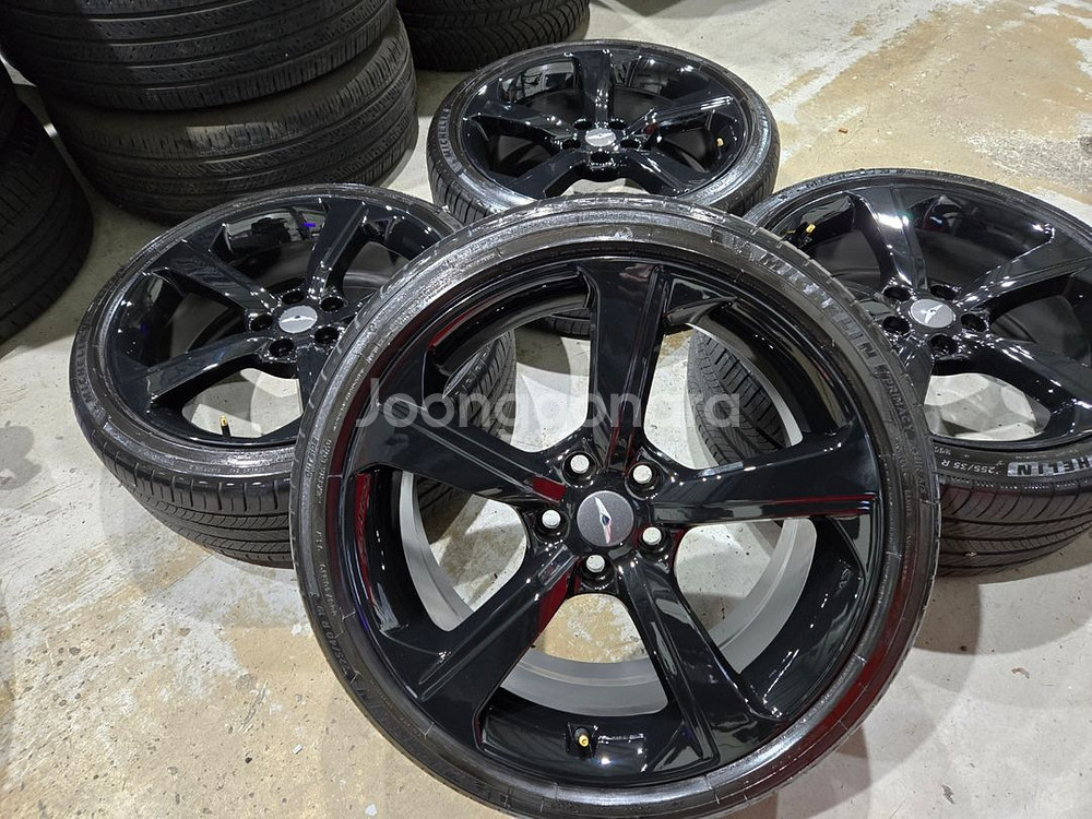 제네시스G70 스포츠 19인치 순정 휠타이어 판매합니다--7