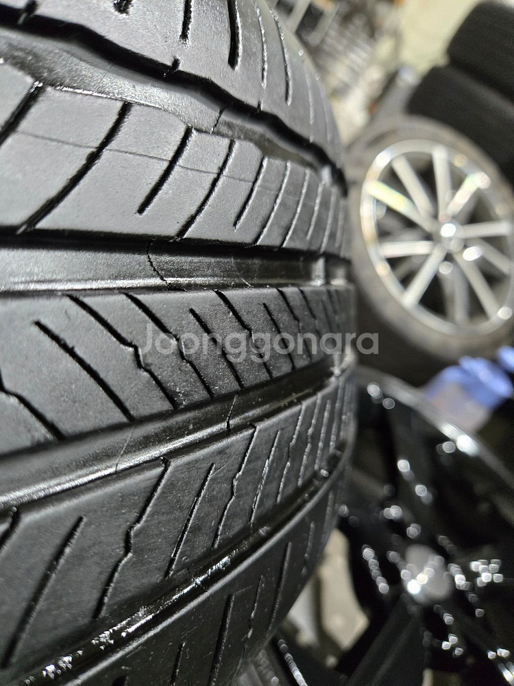 제네시스G70 스포츠 19인치 순정 휠타이어 판매합니다--6