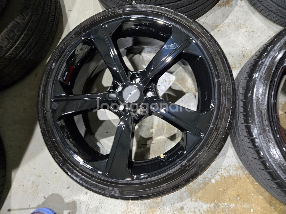 제네시스G70 스포츠 19인치 순정 휠타이어 판매합니다--4