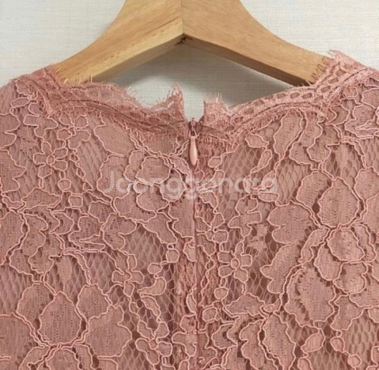 미니멈 레이스 밑단프릴 슬림핏 원피스--6