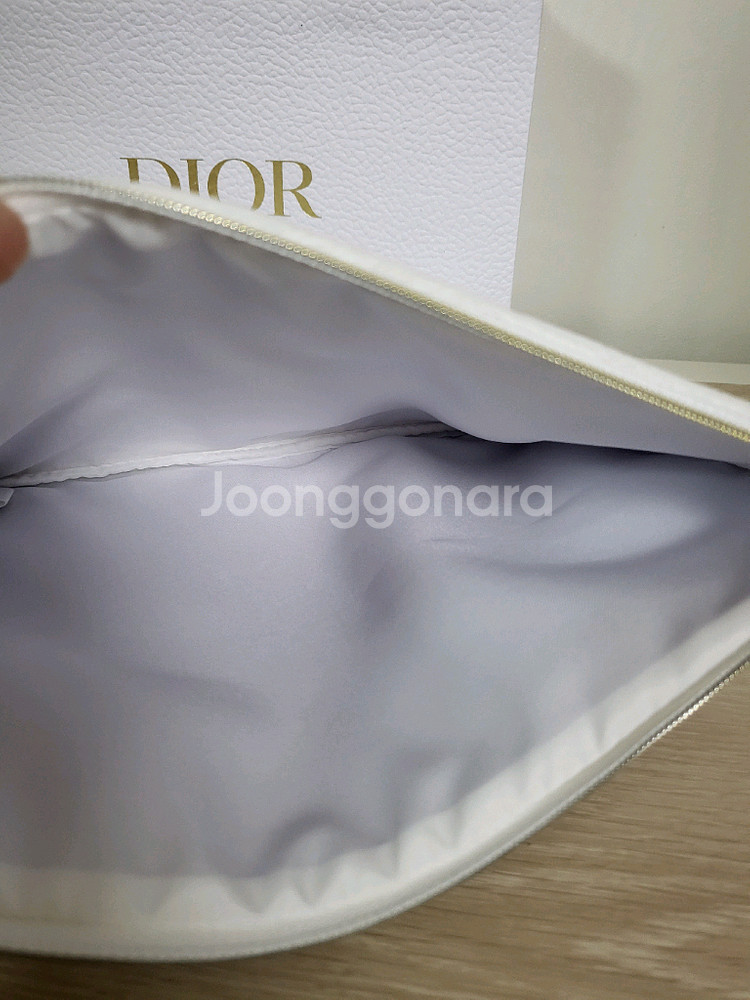 정품) 디올 스팽글 파우치 (코스메틱)--4