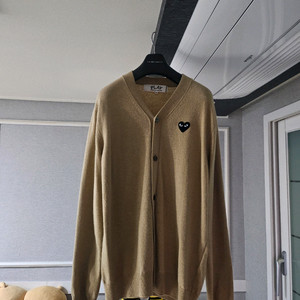 [거의 새것] 꼼데가르송 베이지 가디건 xl