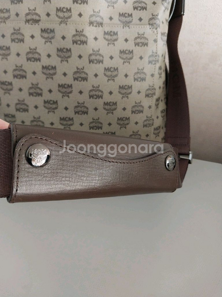 MCM 남성 크로스백--5