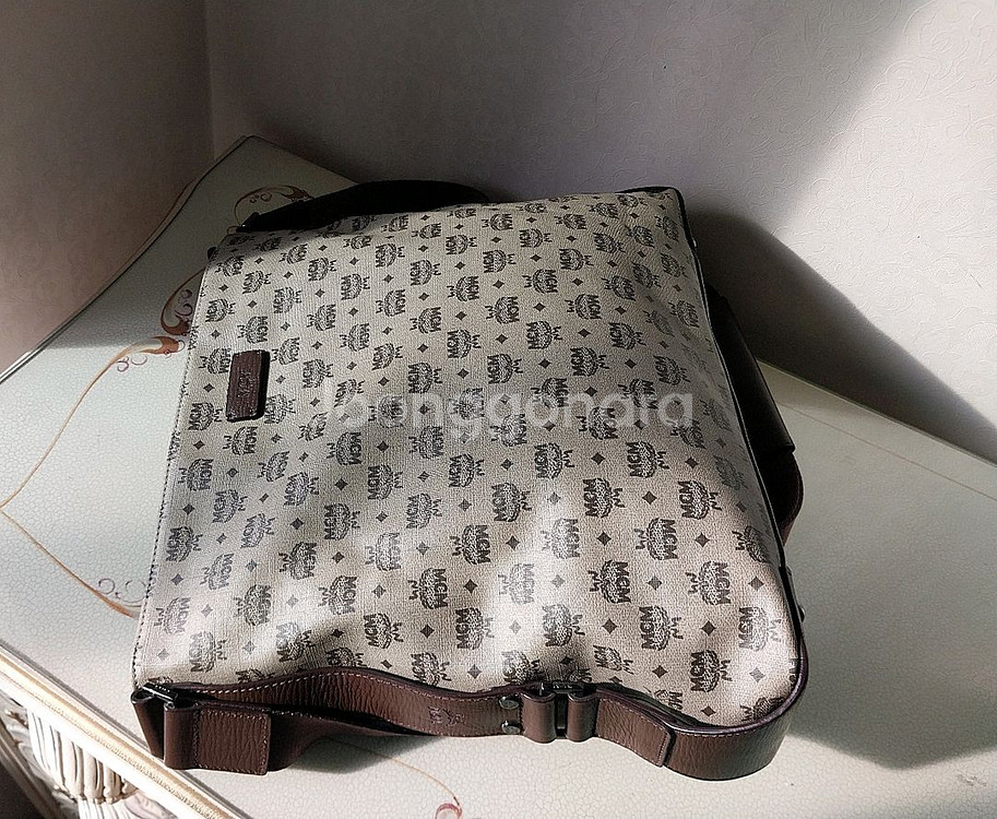 MCM 남성 크로스백--8