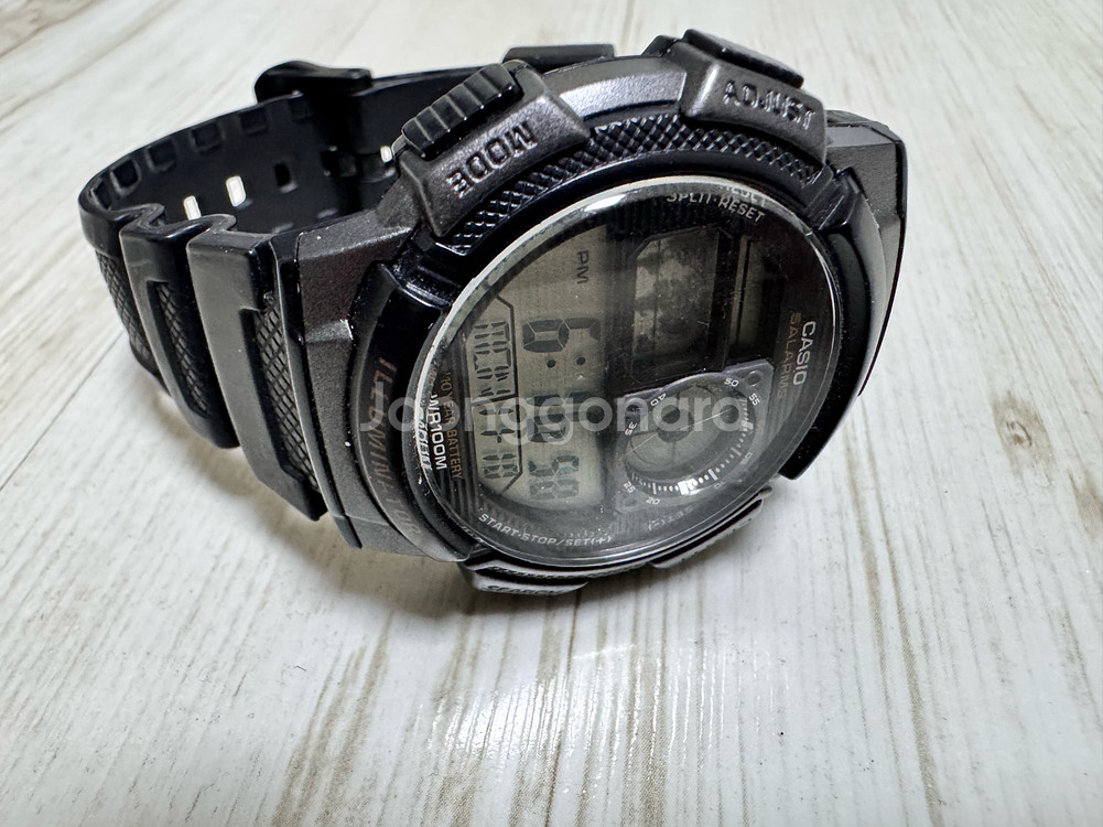 카시오 디지털 시계 AE-1000W--0