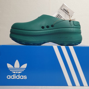 미사용 새상품 245mm 아디다스 뮬 아디폼 스탠스미스 컬리지에이트