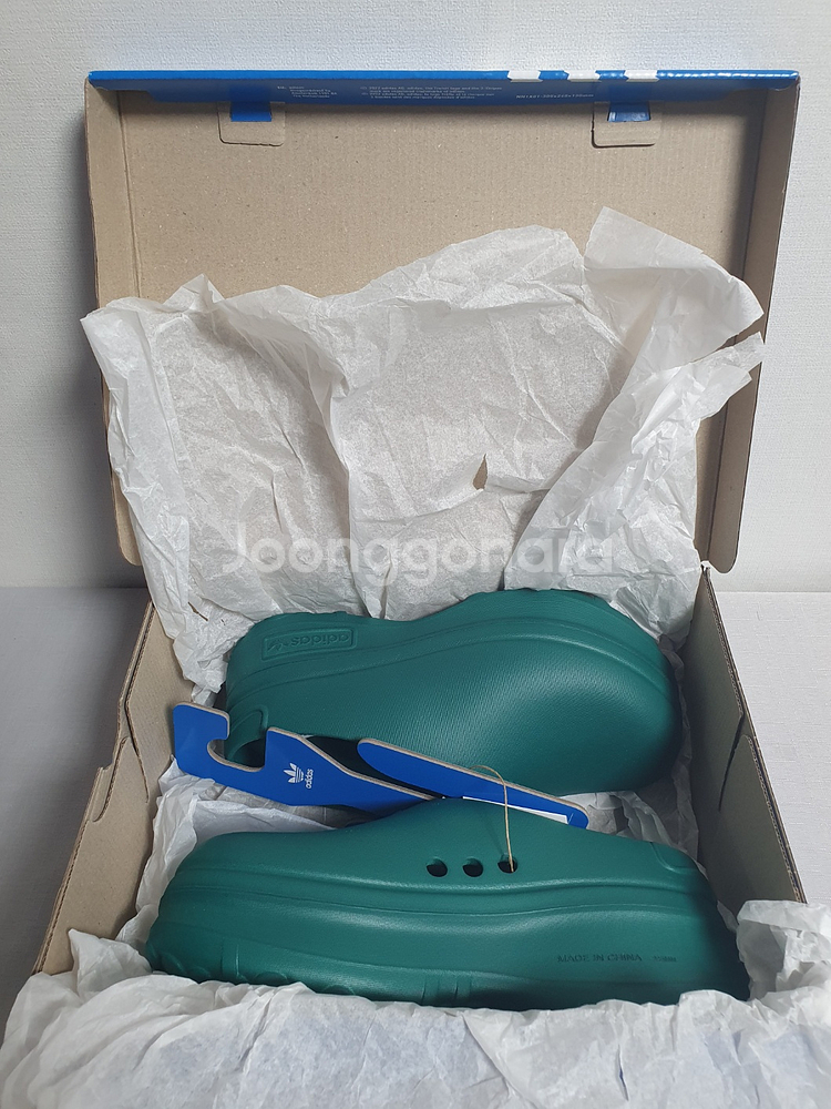 미사용 새상품 245mm 아디다스 뮬 아디폼 스탠스미스 컬리지에이트--1