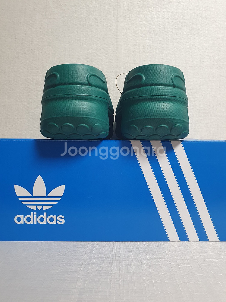 미사용 새상품 245mm 아디다스 뮬 아디폼 스탠스미스 컬리지에이트--4